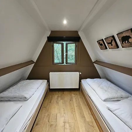 De Berghut - Nr 104 *